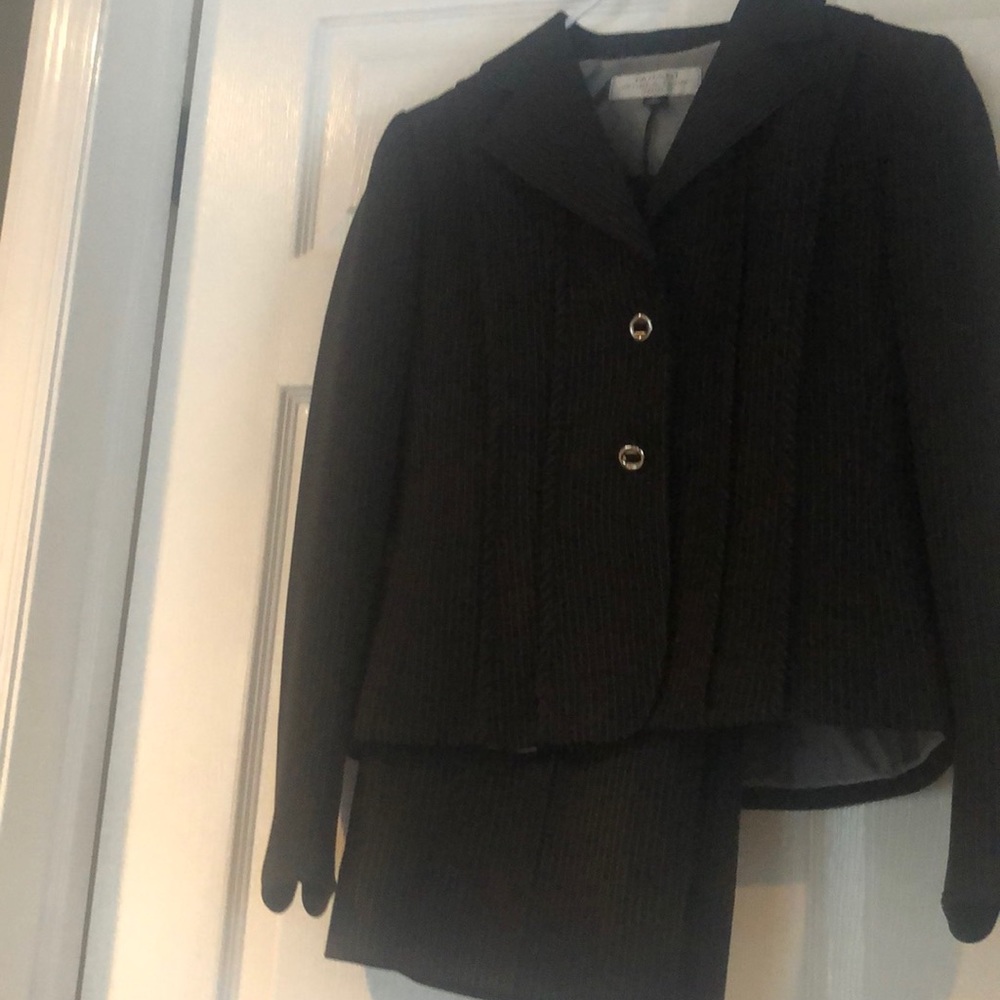 Tahari Woman’s Pant Suit
